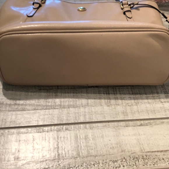 Neutral Coach handbag - Picture 6 of 7